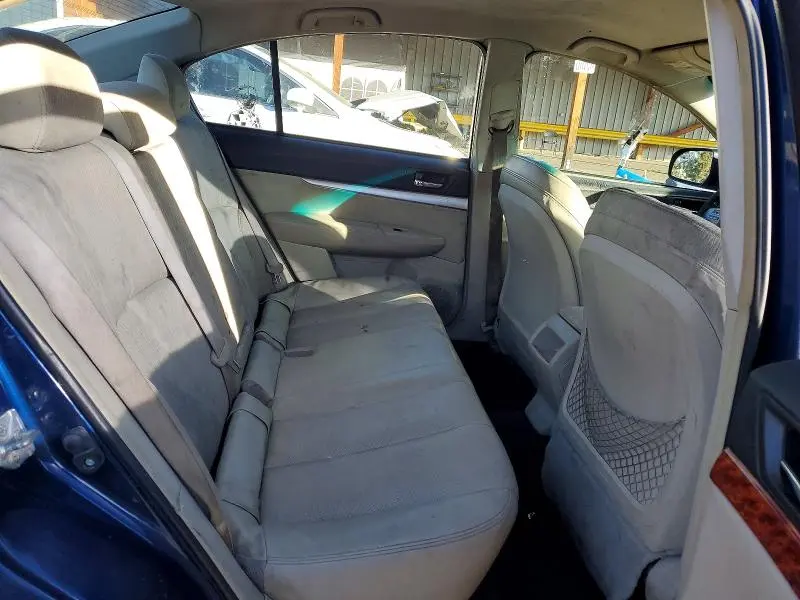 2010 SUBARU LEGACY 2.5I PREMIUM  