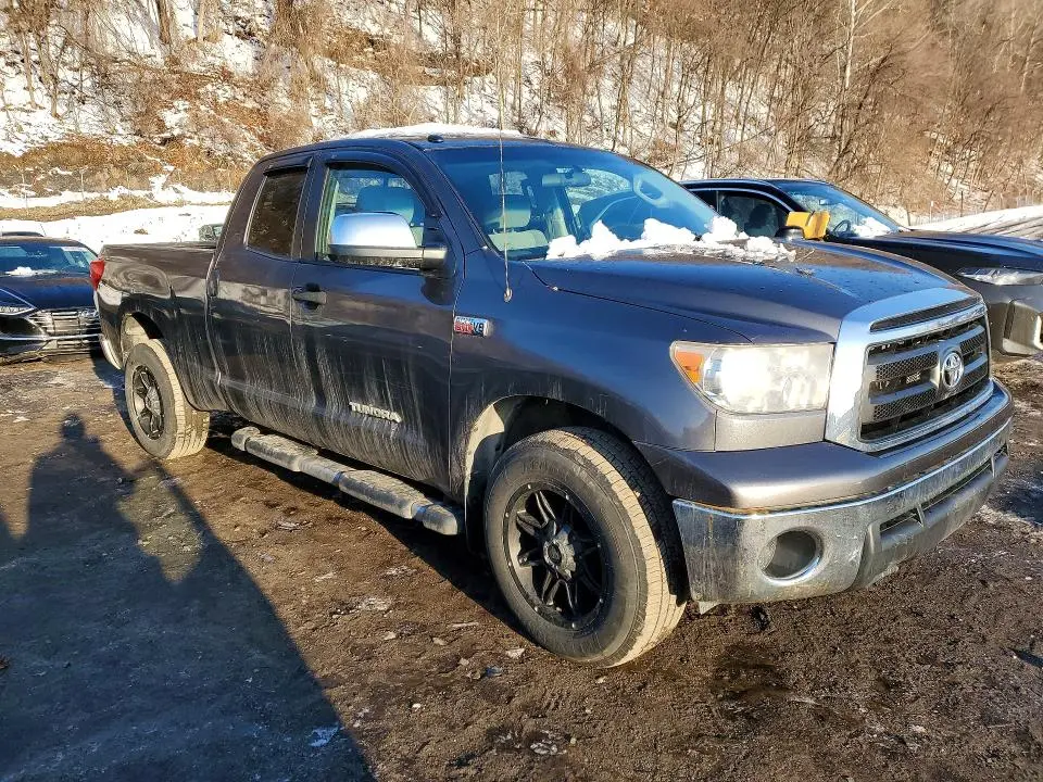 2011 TOYOTA TUNDRA DOUBLE CAB SR5  