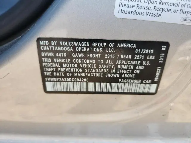 2013 VOLKSWAGEN PASSAT SE  