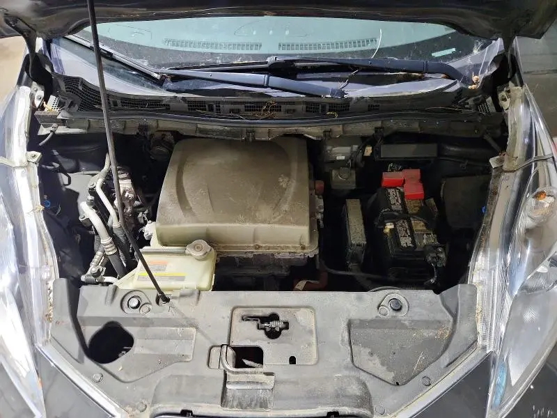 2017 NISSAN LEAF SV  