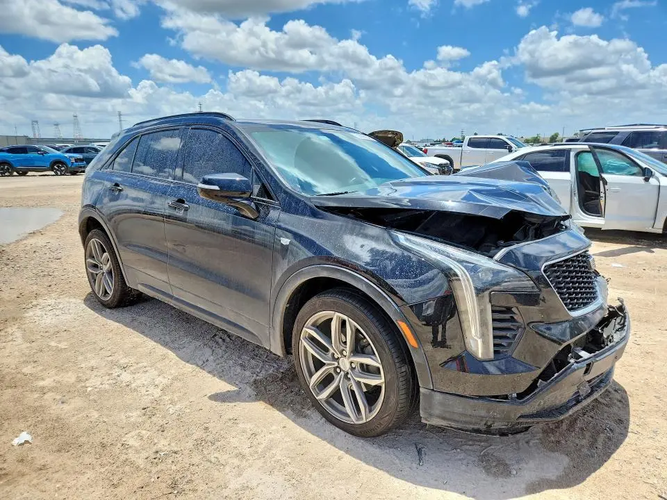2019 CADILLAC XT4 SPORT  