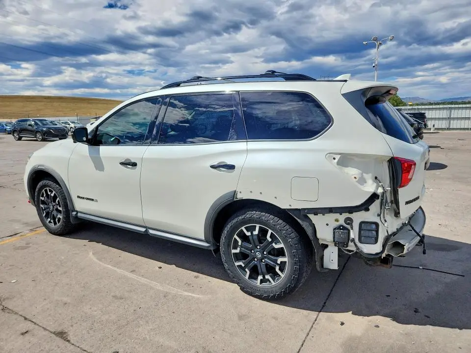 2019 NISSAN PATHFINDER SL  