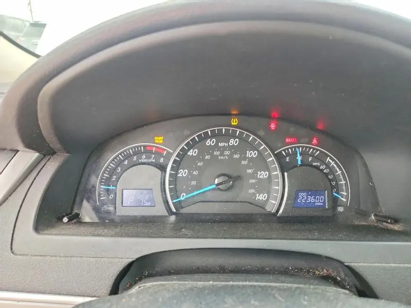 2012 TOYOTA CAMRY LE  