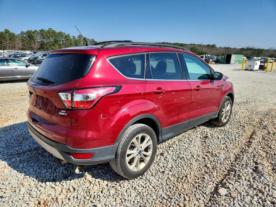 2018 FORD ESCAPE SE  