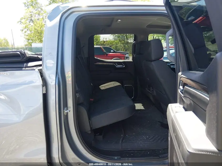 2024 CHEVROLET SILVERADO 1500 4WD  SHORT BED LT TRAIL BOSS