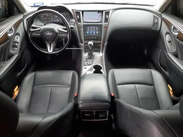 2018 INFINITI Q50 LUXE  