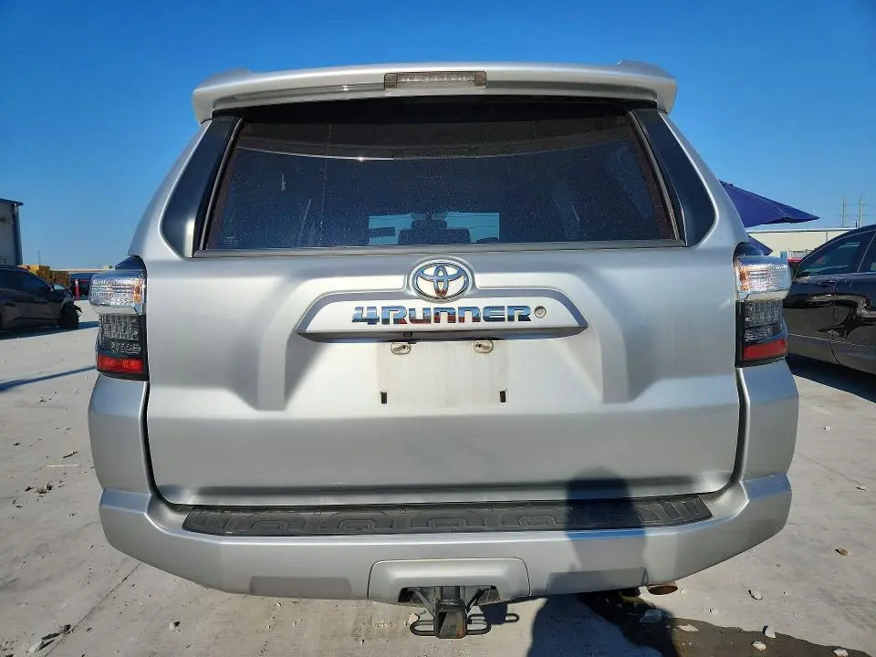 2019 TOYOTA 4RUNNER SR5  