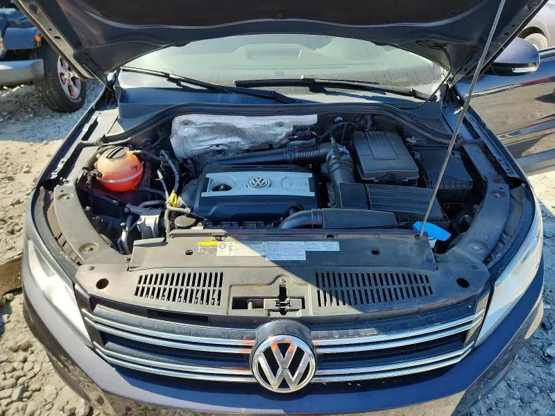 2016 VOLKSWAGEN TIGUAN S  