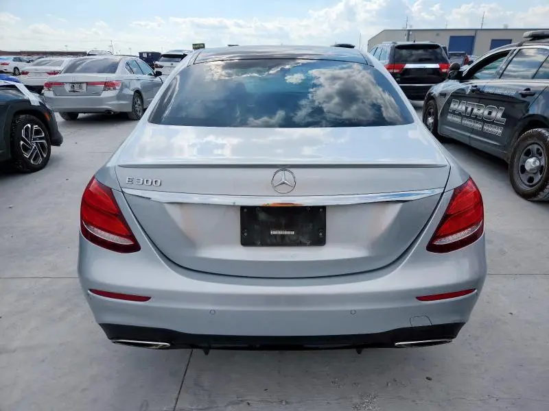 2019 MERCEDES-BENZ E 300  
