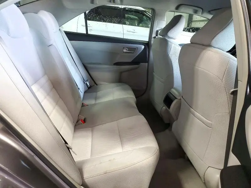 2016 TOYOTA CAMRY LE  