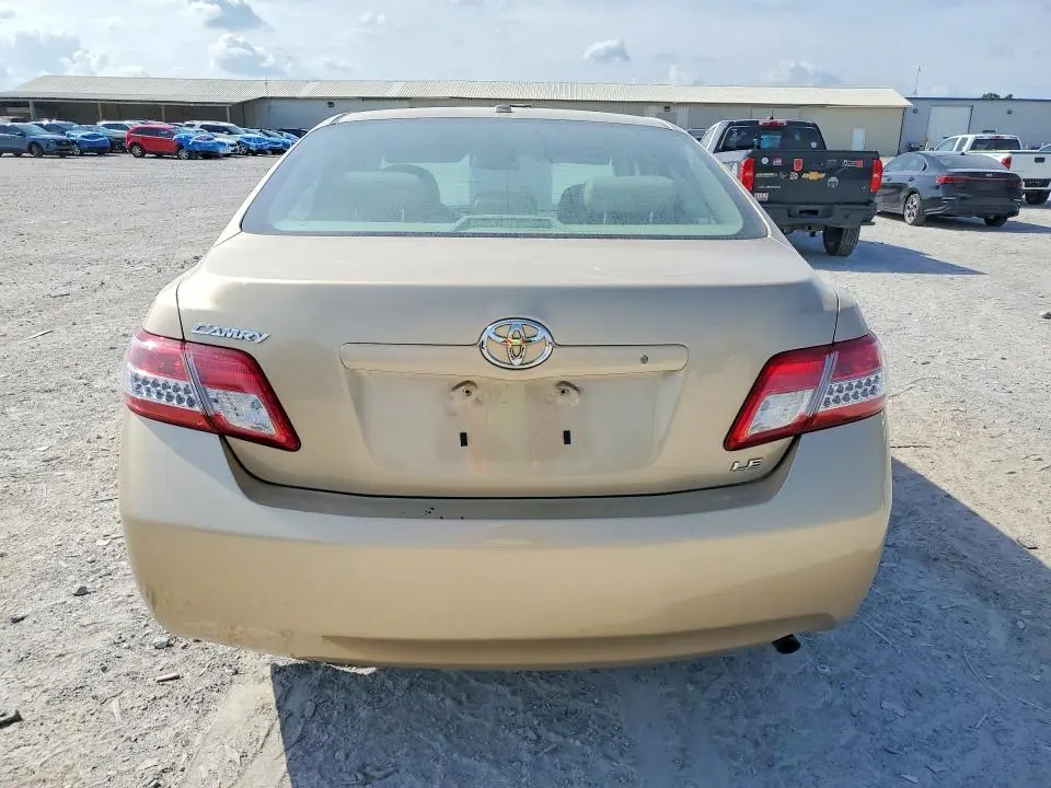 2010 TOYOTA CAMRY LE  