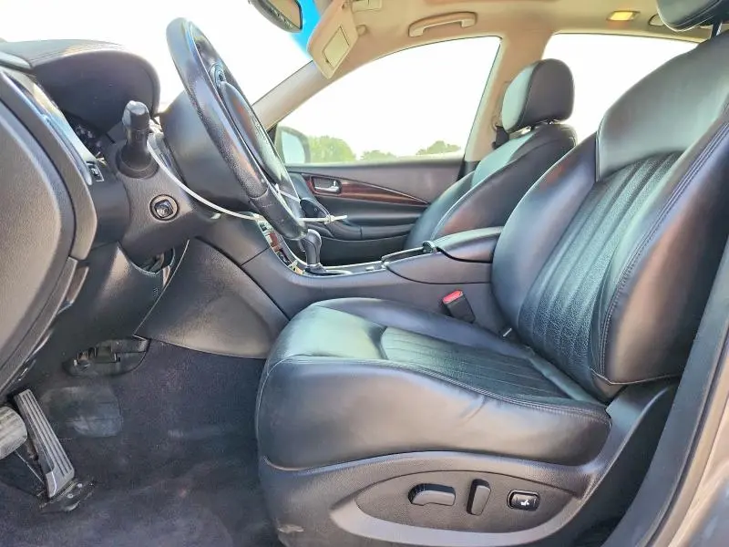 2016 INFINITI QX50 BASE  