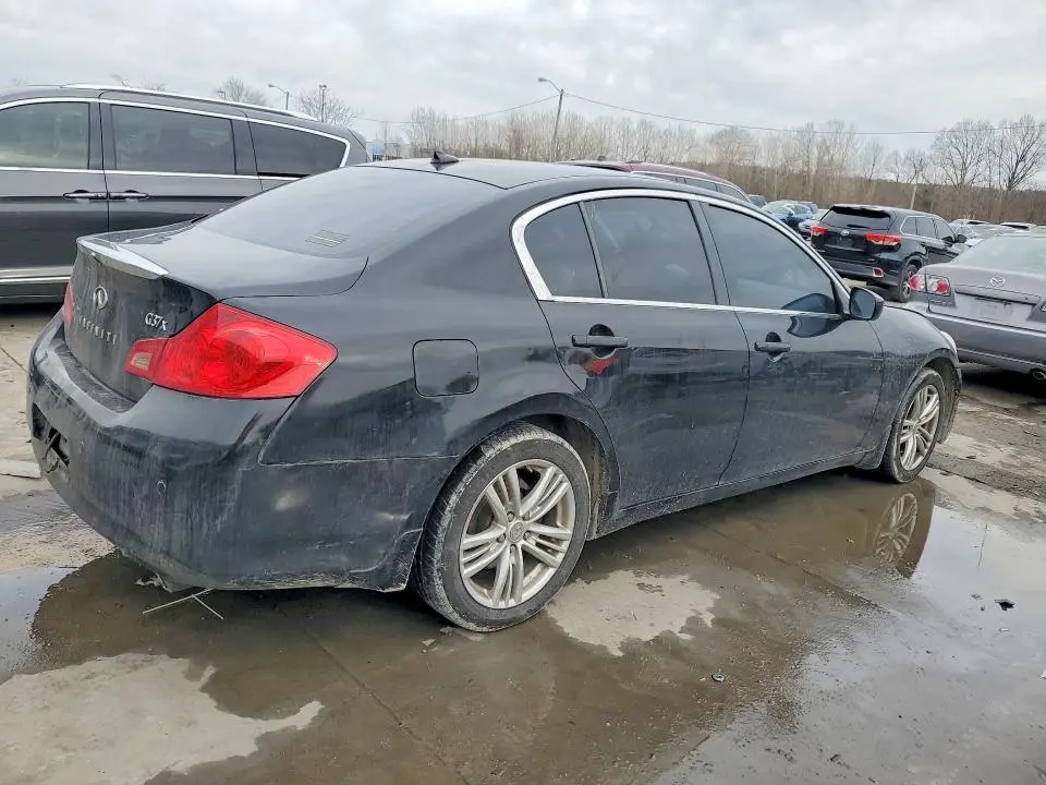2013 INFINITI G37   