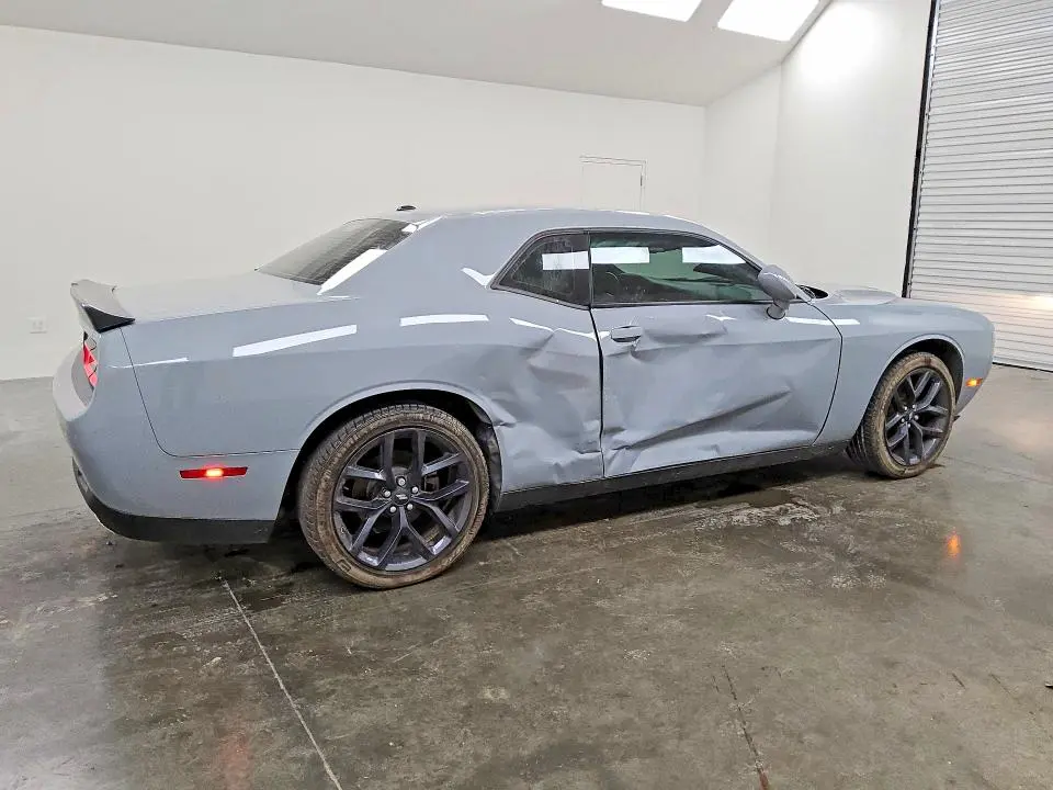 2021 DODGE CHALLENGER SXT  