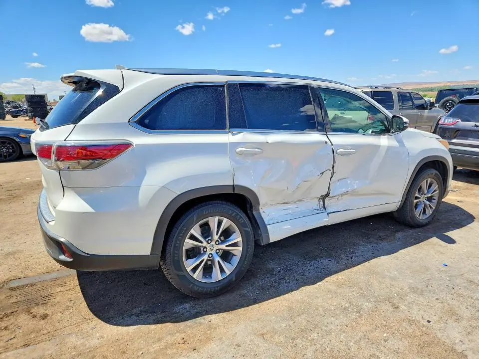 2015 TOYOTA HIGHLANDER XLE  