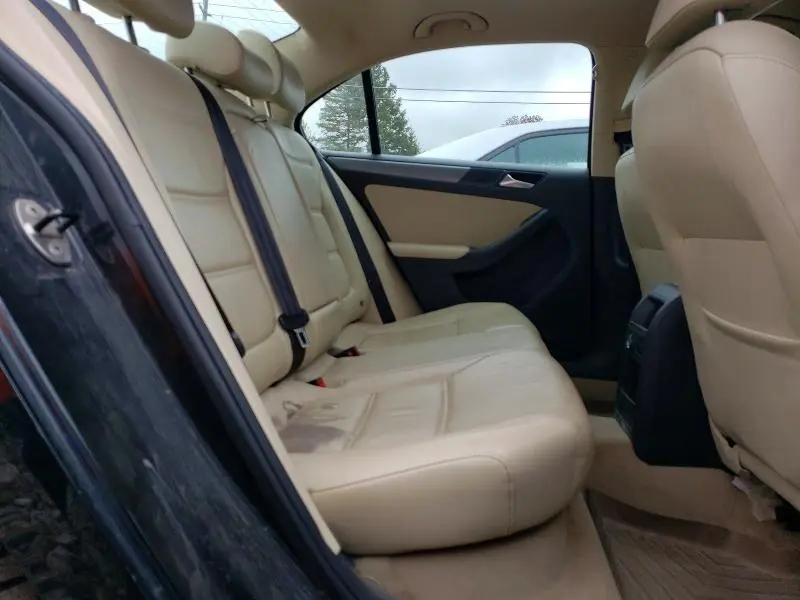 2013 VOLKSWAGEN JETTA SEL  