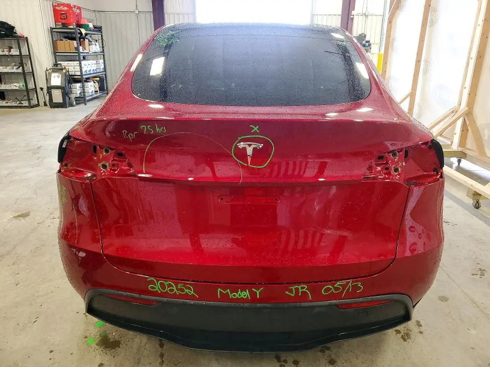 2025 TESLA MODEL Y   