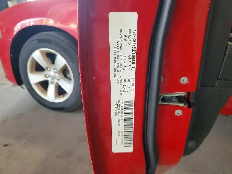 2012 DODGE CHARGER SE  
