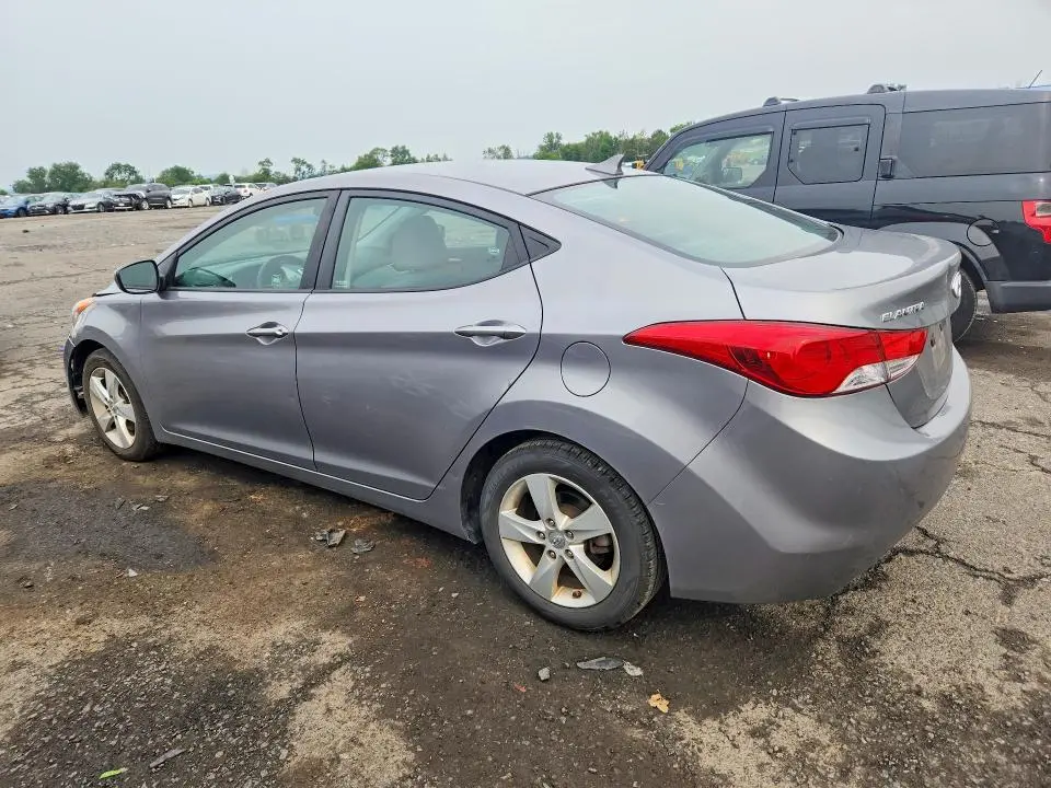 2012 HYUNDAI ELANTRA GLS  