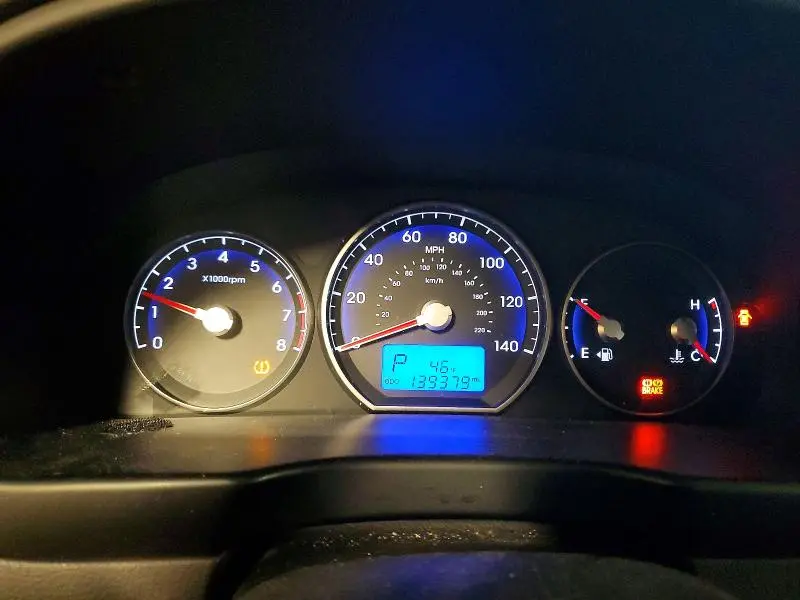 2010 HYUNDAI SANTA FE GLS  