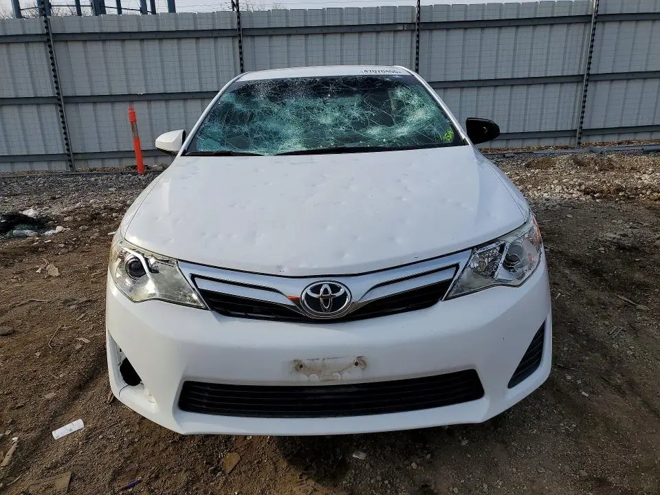 2012 TOYOTA CAMRY LE  