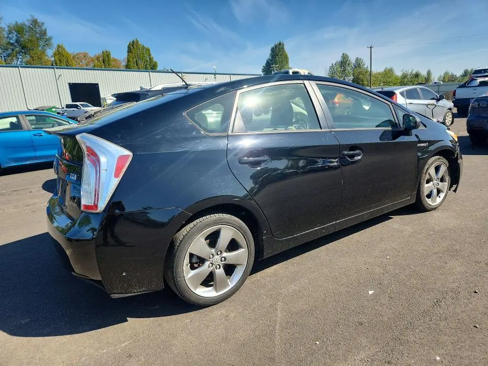 2013 TOYOTA PRIUS PERSONA SERIES SE  