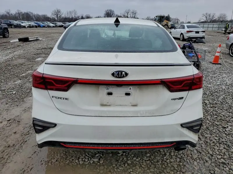 2021 KIA FORTE GT LINE  