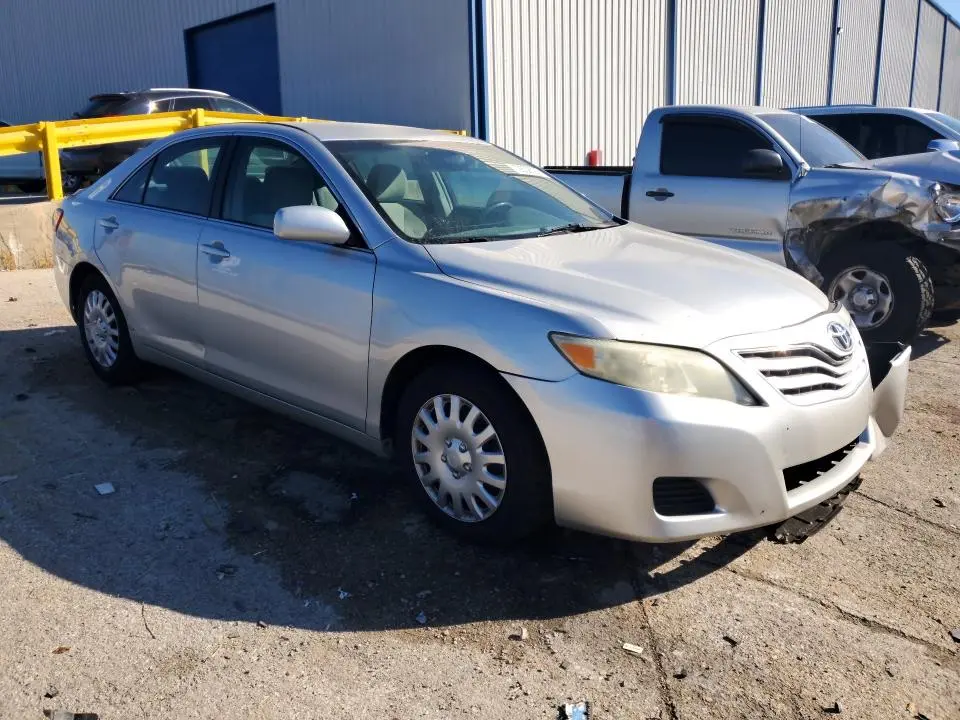 2011 TOYOTA CAMRY LE  