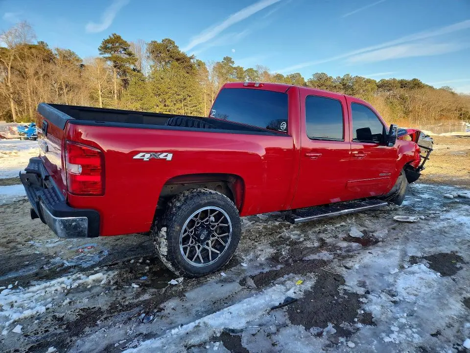 2011 CHEVROLET SILVERADO K2500 HEAVY DUTY LT  