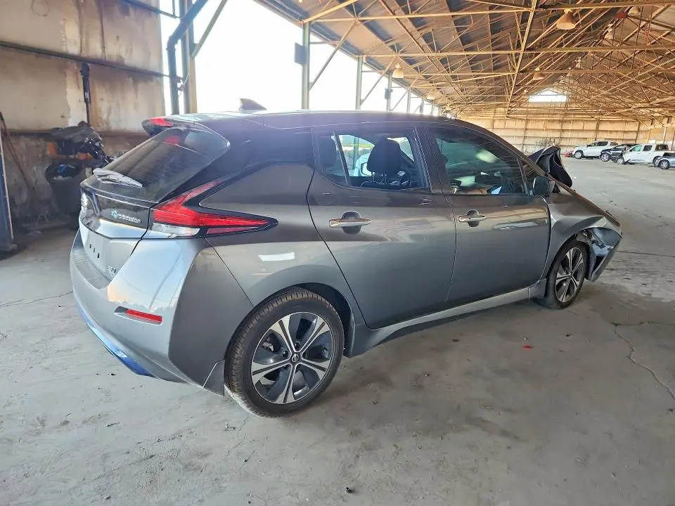 2022 NISSAN LEAF SV PLUS  