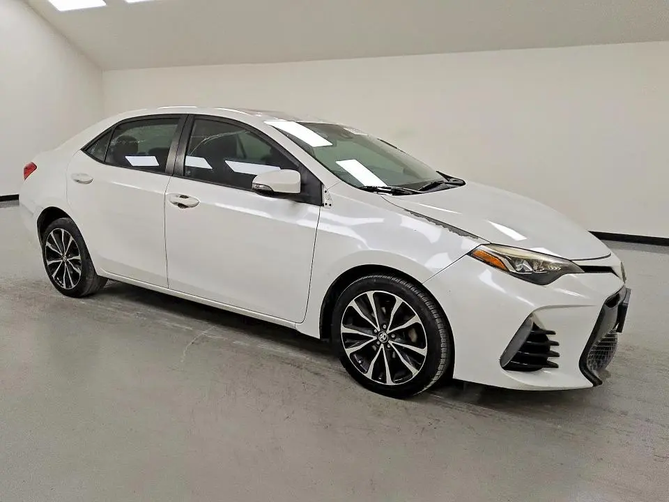 2017 TOYOTA COROLLA XSE  