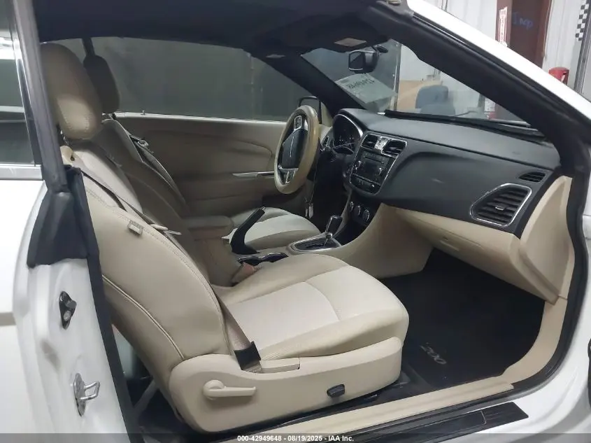 2011 CHRYSLER 200 TOURING