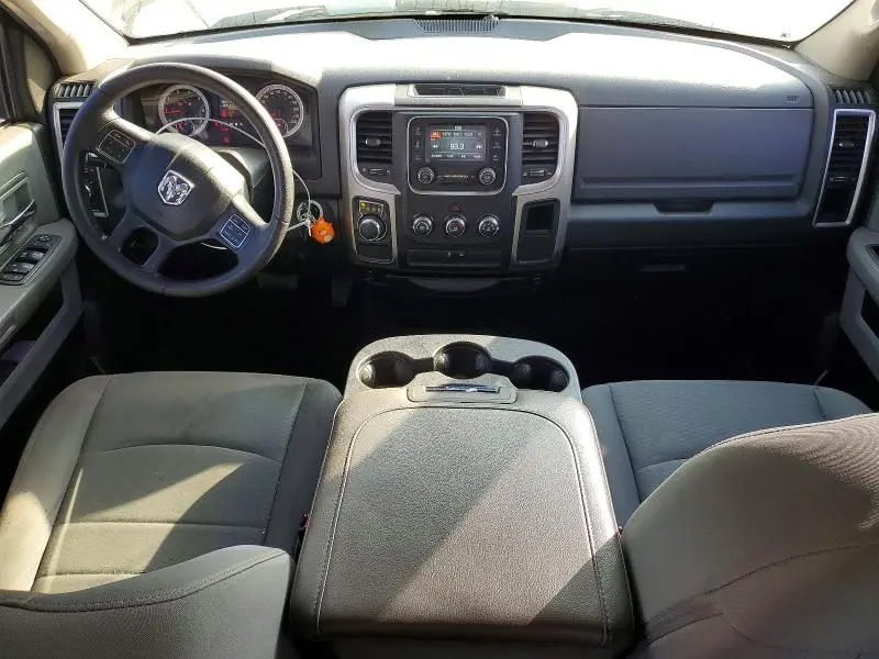 2017 RAM 1500 SLT  