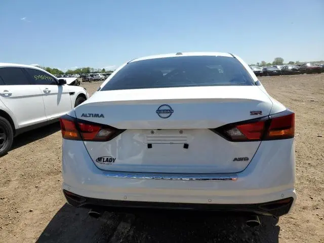 2023 NISSAN ALTIMA SR  