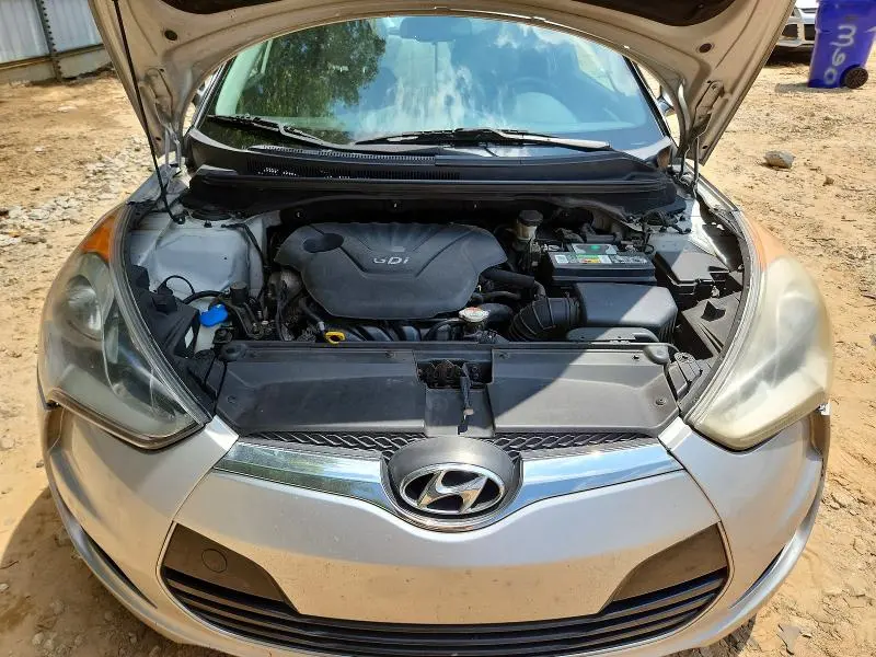 2012 HYUNDAI VELOSTER BASE  