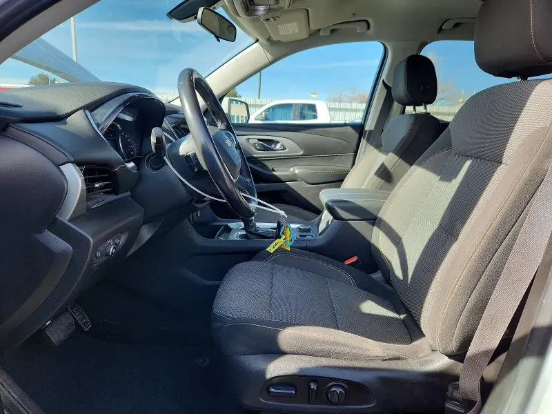 2021 CHEVROLET TRAVERSE LT  