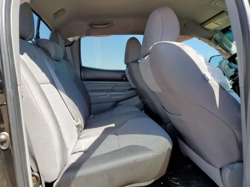 2015 TOYOTA TACOMA V6  