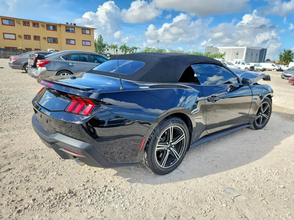 2025 FORD MUSTANG   