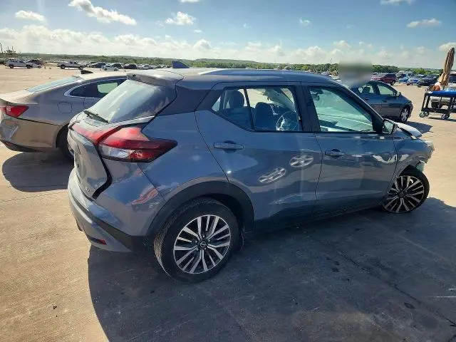 2022 NISSAN KICKS SV  