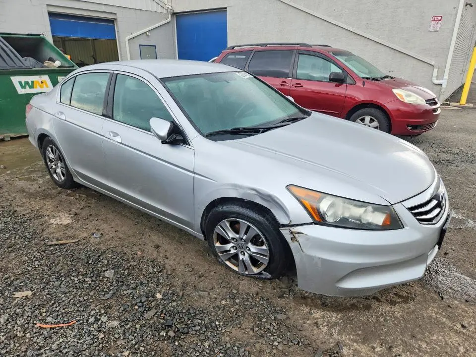 2011 HONDA ACCORD SE  