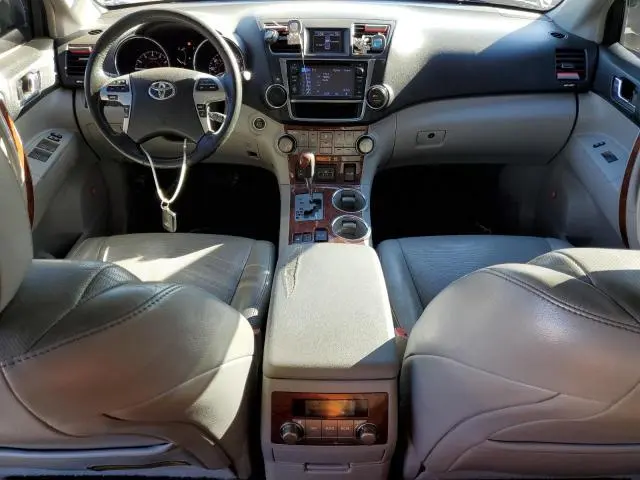 2013 TOYOTA HIGHLANDER LIMITED  