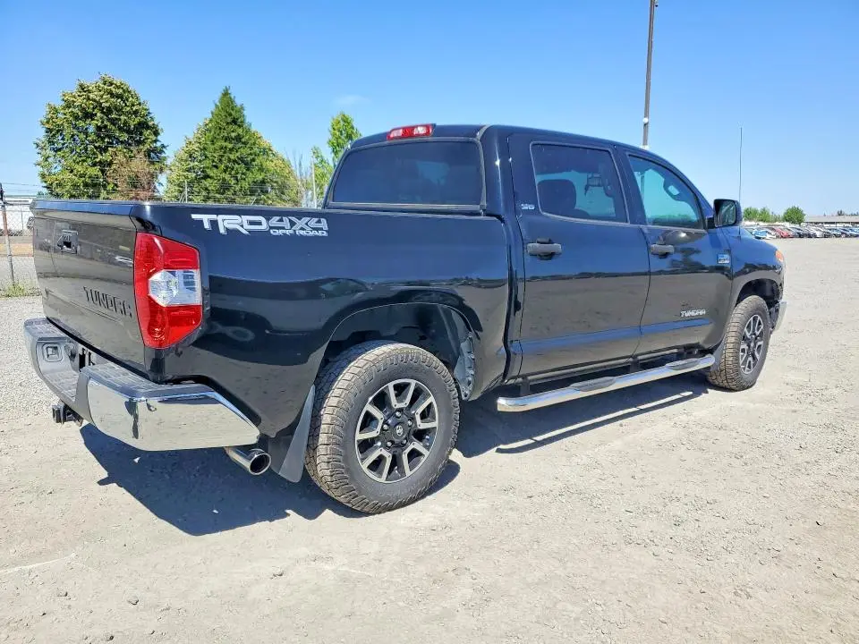 2017 TOYOTA TUNDRA SR5  