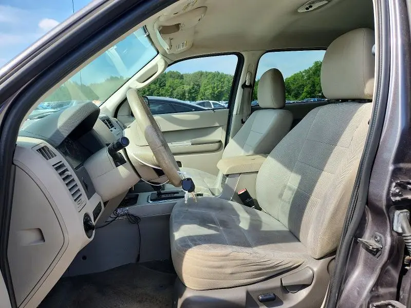 2011 FORD ESCAPE XLT  