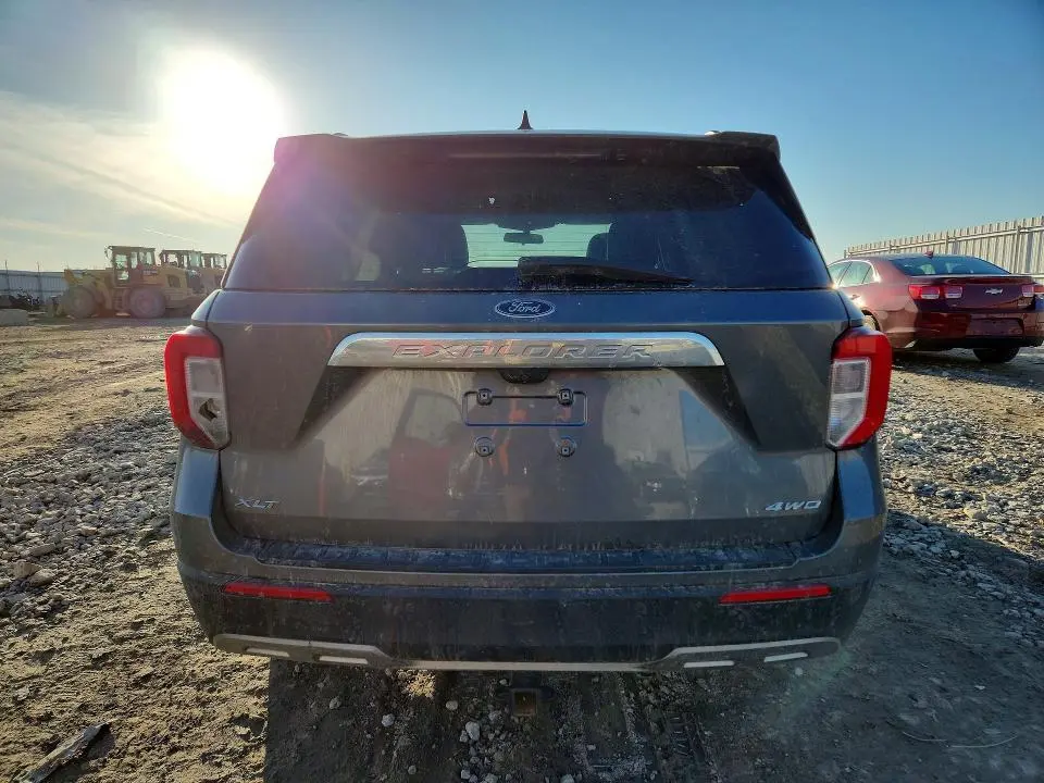 2022 FORD EXPLORER XLT  