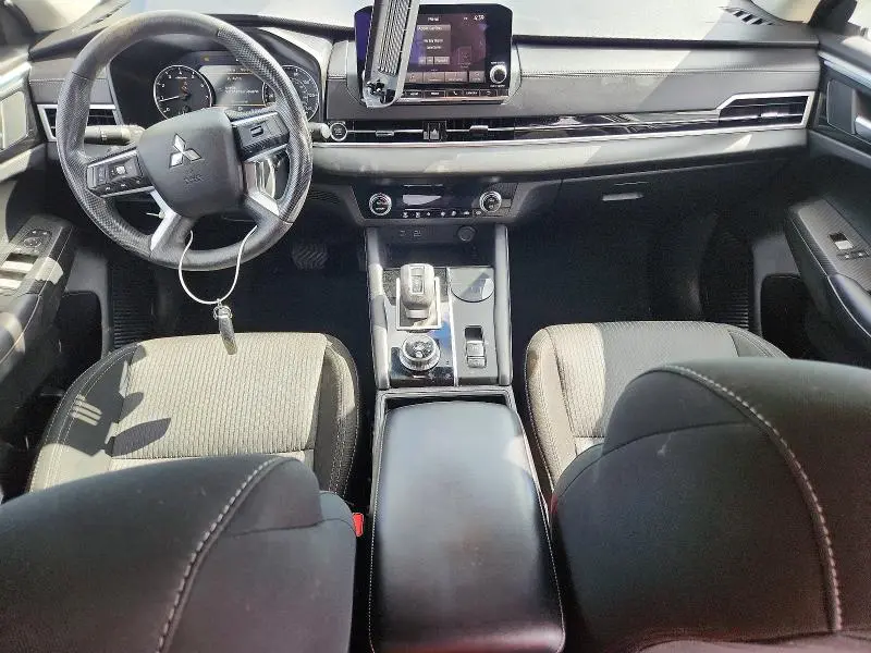 2023 MITSUBISHI OUTLANDER ES  