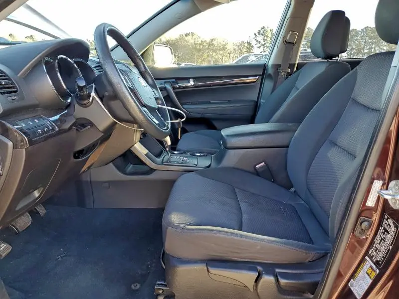 2011 KIA SORENTO BASE  
