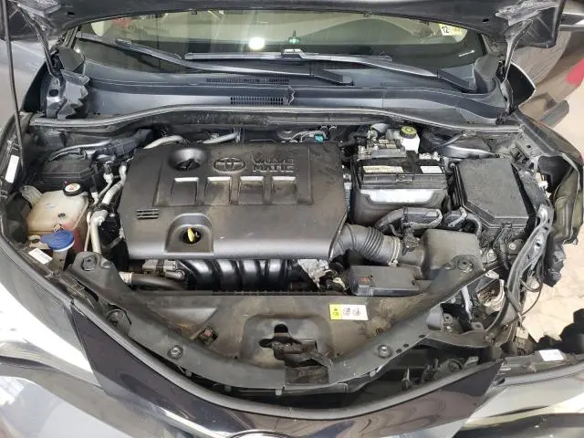 2022 TOYOTA C-HR XLE  