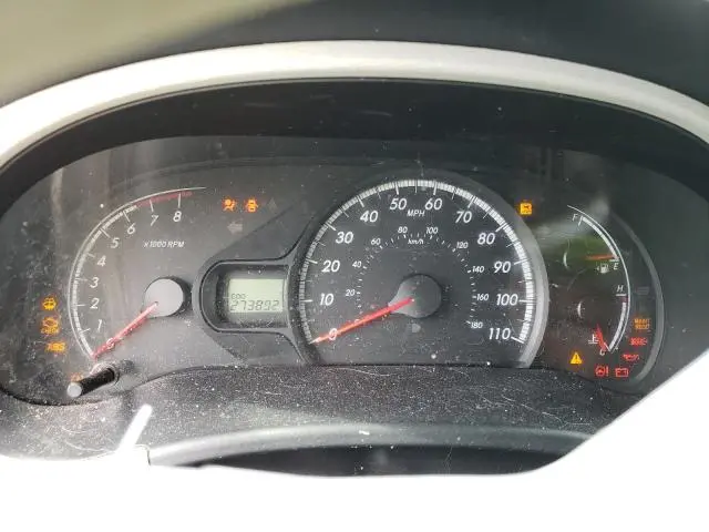 2013 TOYOTA SIENNA LE  