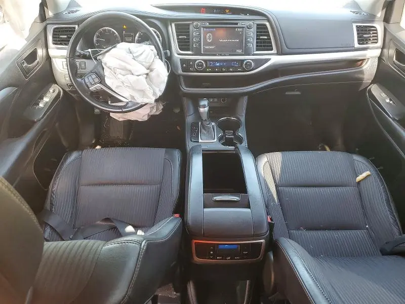 2017 TOYOTA HIGHLANDER LE PLUS  