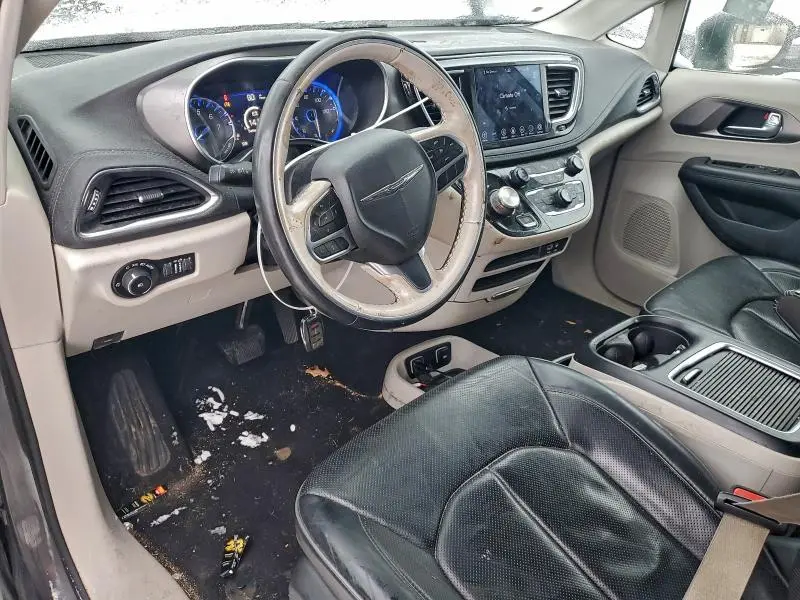 2019 CHRYSLER PACIFICA LIMITED  